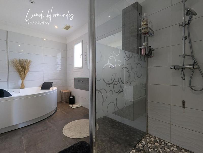 Villa - 139 m² - 5 pièces