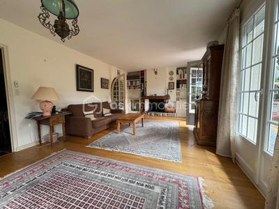 Maison traditionnelle - 108 m² - 5 pièces