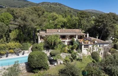 Mas - 262 m² - 7 pièces