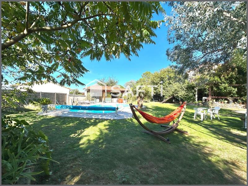 Maison - 269 m² - 9 pièces