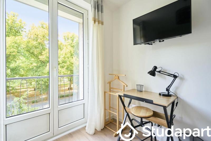 Chambre - 10 m² - 1 pièce