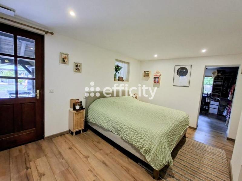 Demeure - 262 m² - 12 pièces