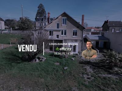 Maison - 181 m² - 9 pièces