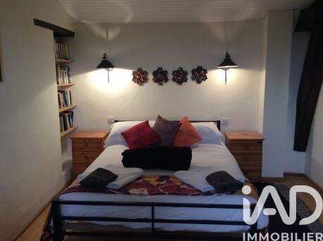 Maison - 375 m² - 8 pièces