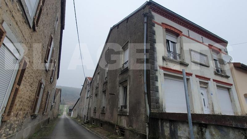 Maison - 250 m² - 8 pièces