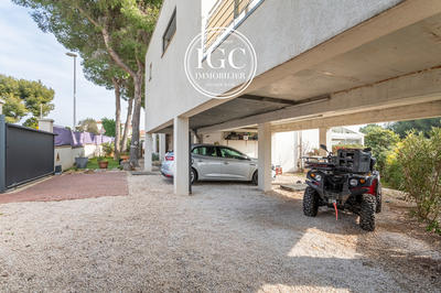 Maison - 180 m² - 5 pièces