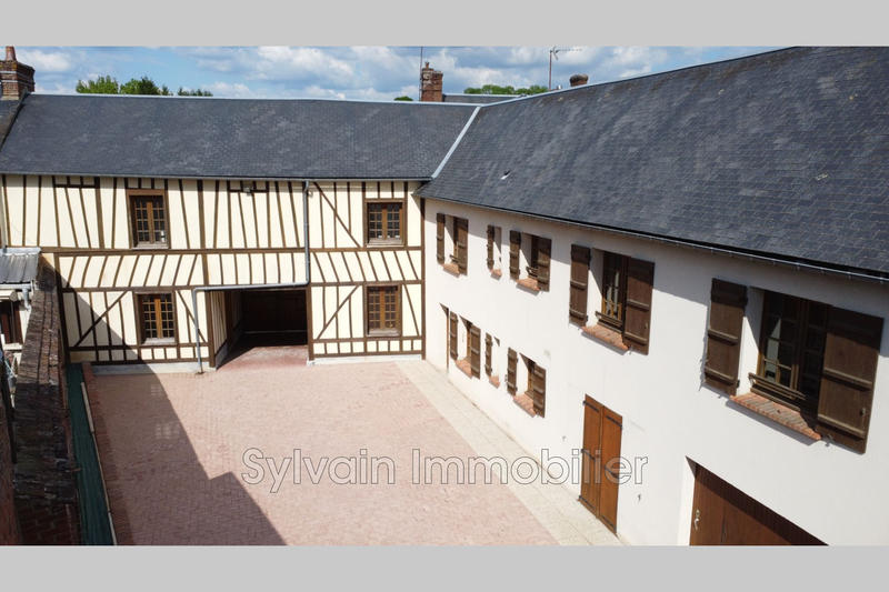 Propriété - 206 m² - 8 pièces