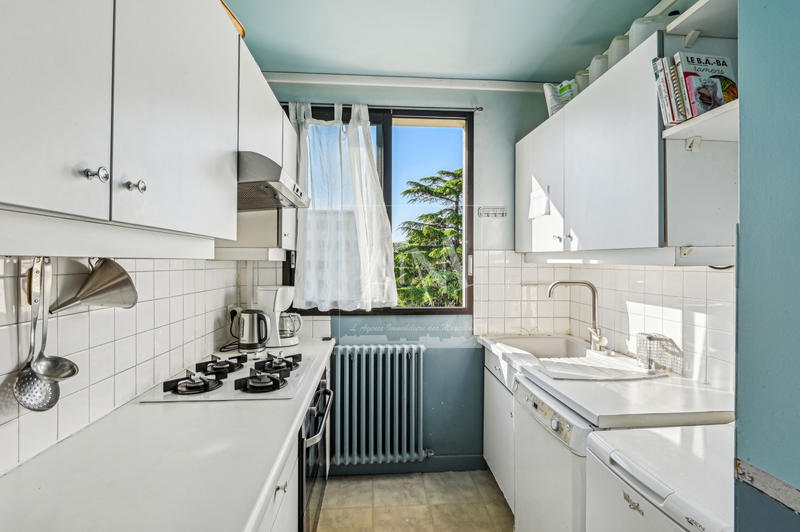 Appartement - 80 m² - 5 pièces