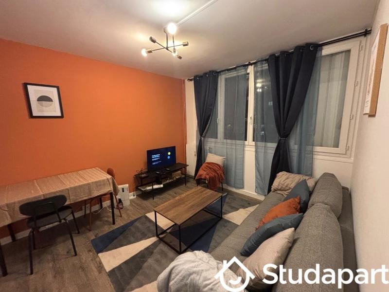 Chambre - 11 m² - 1 pièce