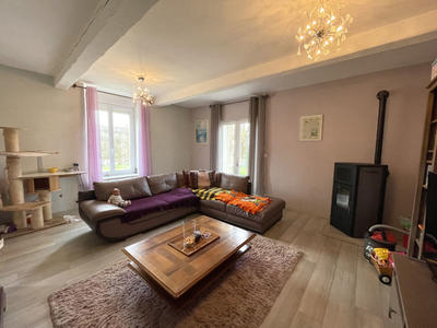 Maison - 275 m² - 7 pièces