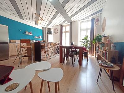 Appartement - 84 m² - 4 pièces