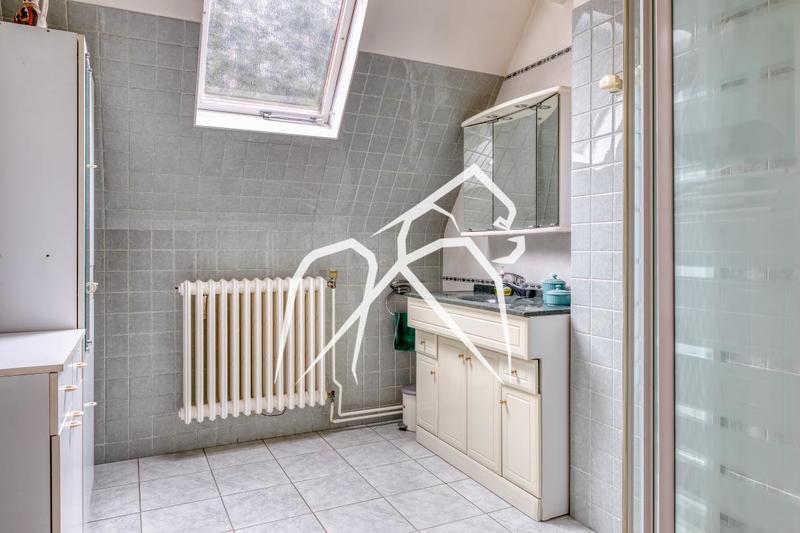 Maison ancienne - 246 m² - 9 pièces