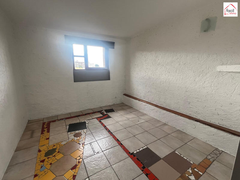 Appartement - 99 m² - 4 pièces