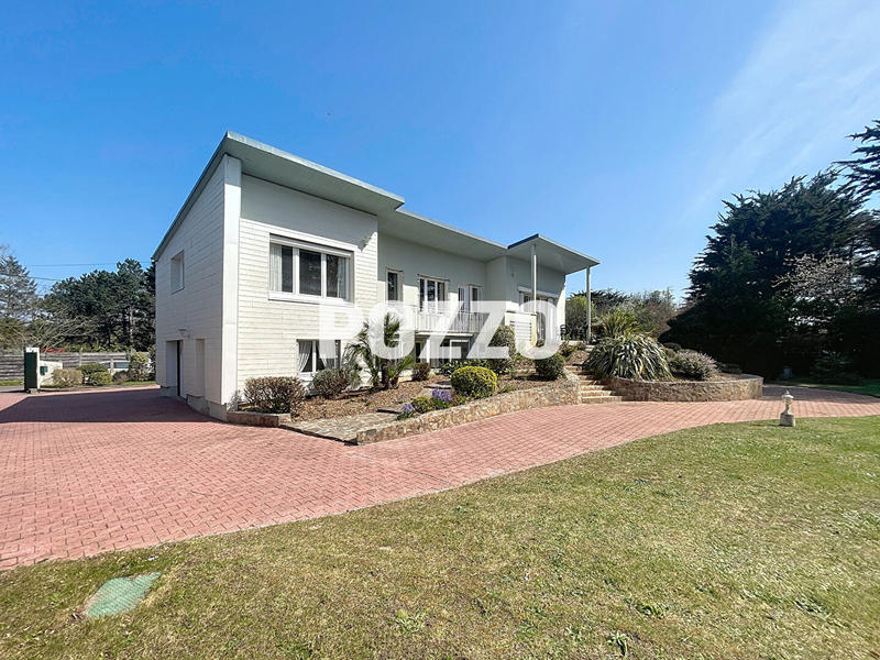 Maison - 160 m² - 8 pièces