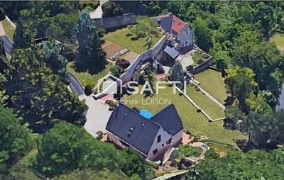 Maison - 229 m² - 11 pièces