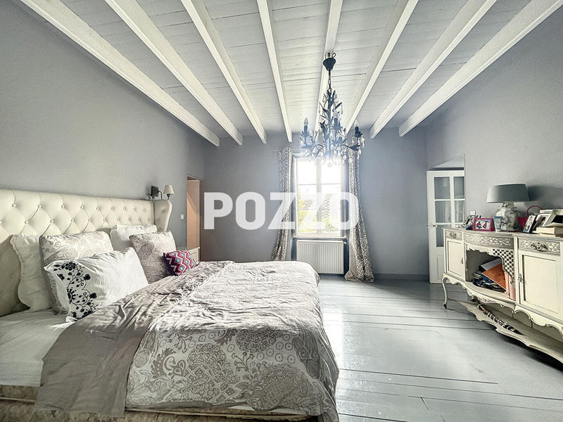 Maison - 198 m² - 6 pièces