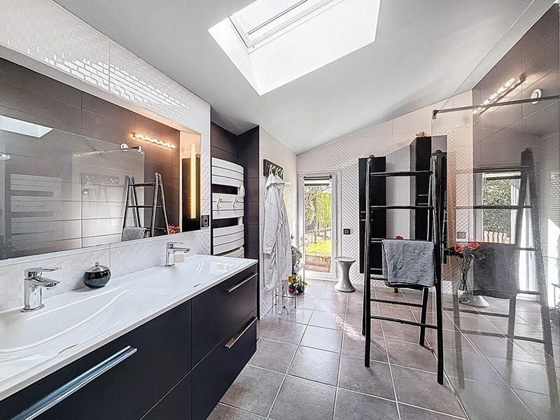 Maison - 155 m² - 5 pièces