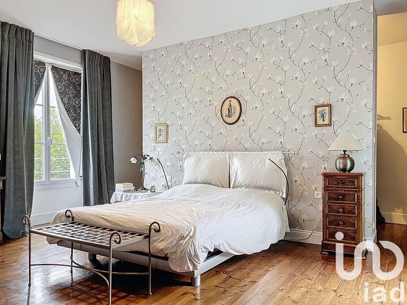 Maison - 357 m² - 8 pièces