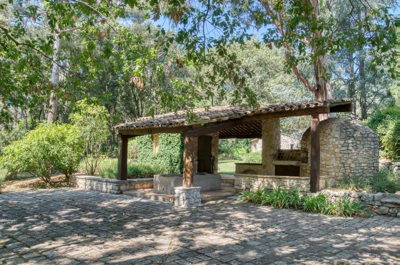 Villa - 460 m² - 9 pièces