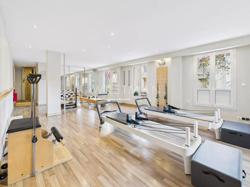 Appartement - 74 m² - 2 pièces