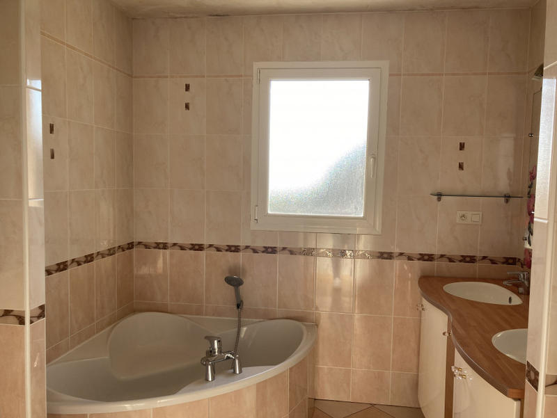 Maison - 100 m² - 6 pièces