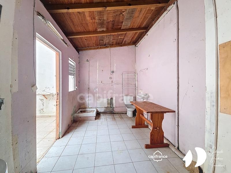 Immeuble - 195 m² - 10 pièces