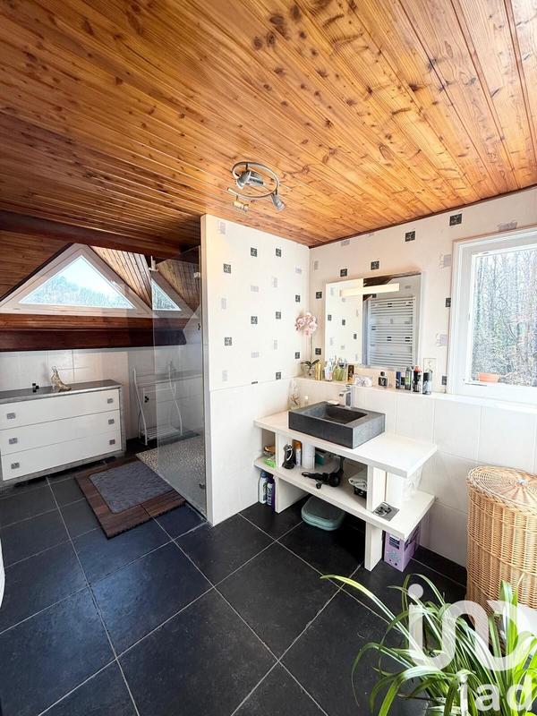 Maison - 191 m² - 6 pièces