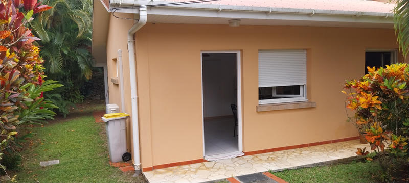 Maison - 239 m² - 9 pièces