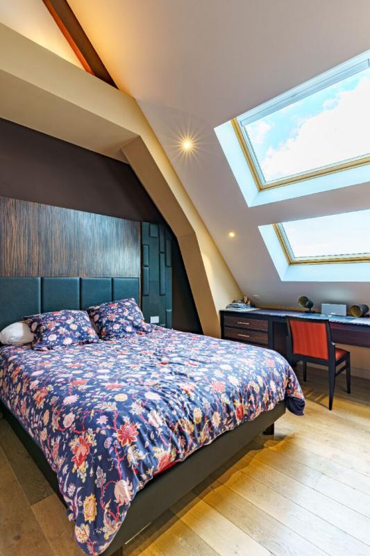 Maison - 241 m² - 8 pièces