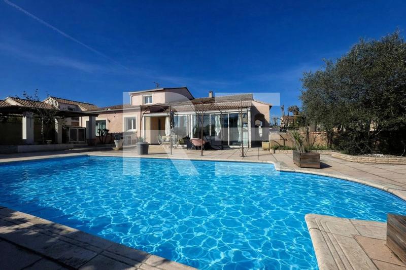 Maison - 160 m² - 7 pièces