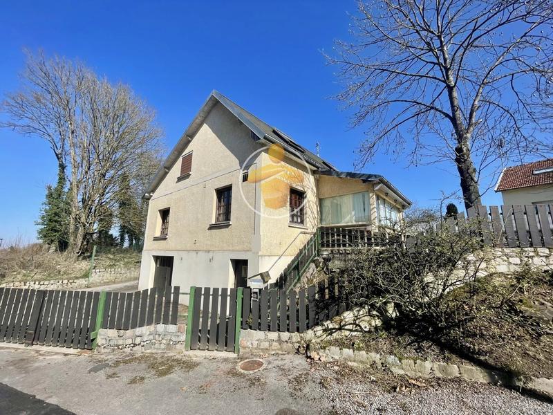 Maison - 180 m² - 5 pièces