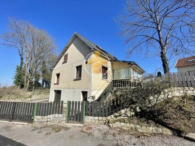 Maison - 180 m² - 5 pièces