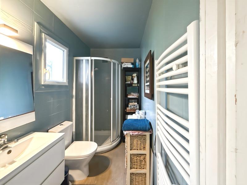 Maison - 137 m² - 9 pièces