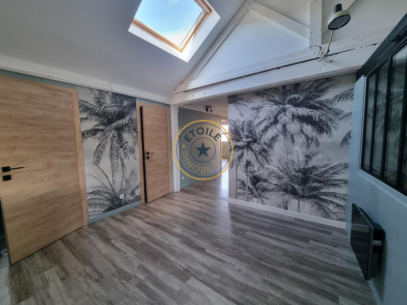 Maison - 209 m² - 6 pièces