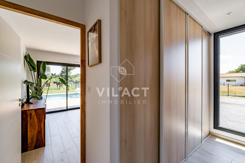 Maison contemporaine - 210 m² - 7 pièces