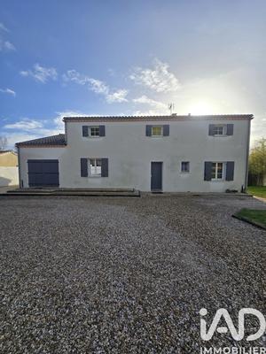 Maison - 230 m² - 5 pièces