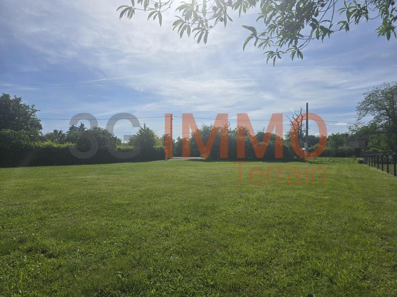 Terrain constructible - 1 278 m²