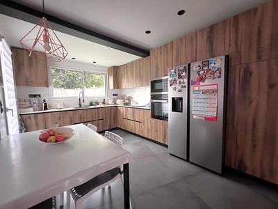 Maison - 155 m² - 7 pièces