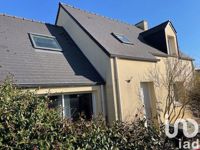 Maison - 99 m² - 6 pièces