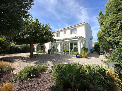 Maison - 150 m² - 6 pièces