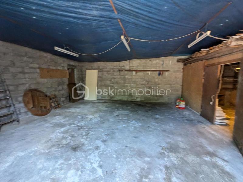 Maison traditionnelle - 250 m² - 11 pièces