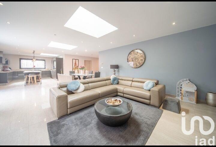 Maison de maîtres - 220 m² - 7 pièces