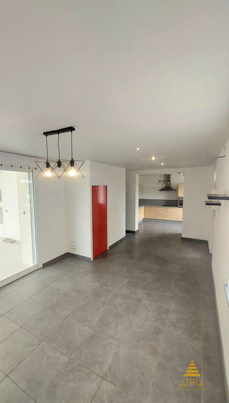 Maison - 90 m² - 3 pièces