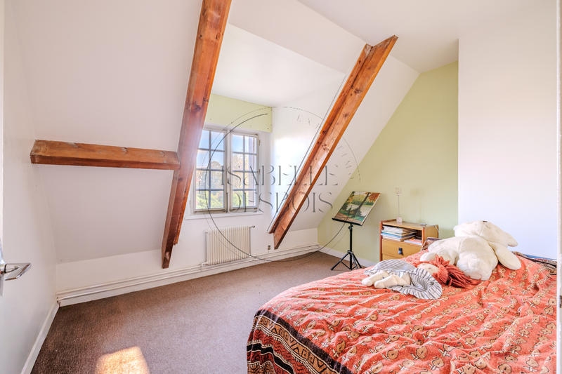 Maison - 160 m² - 8 pièces