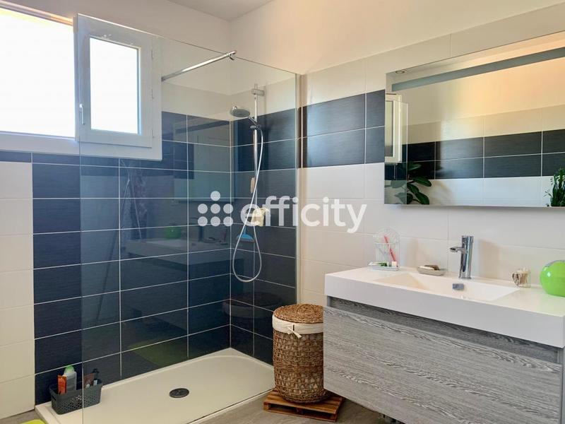 Maison - 169 m² - 6 pièces