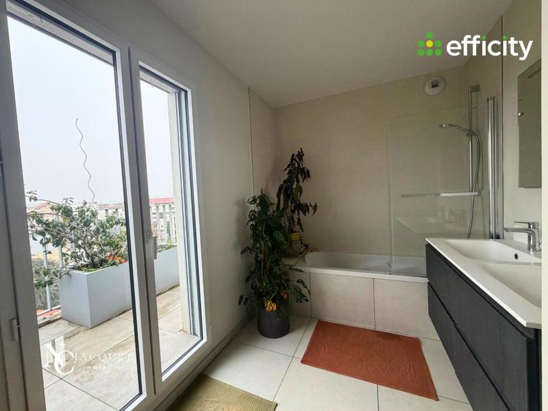 Appartement - 106 m² - 4 pièces