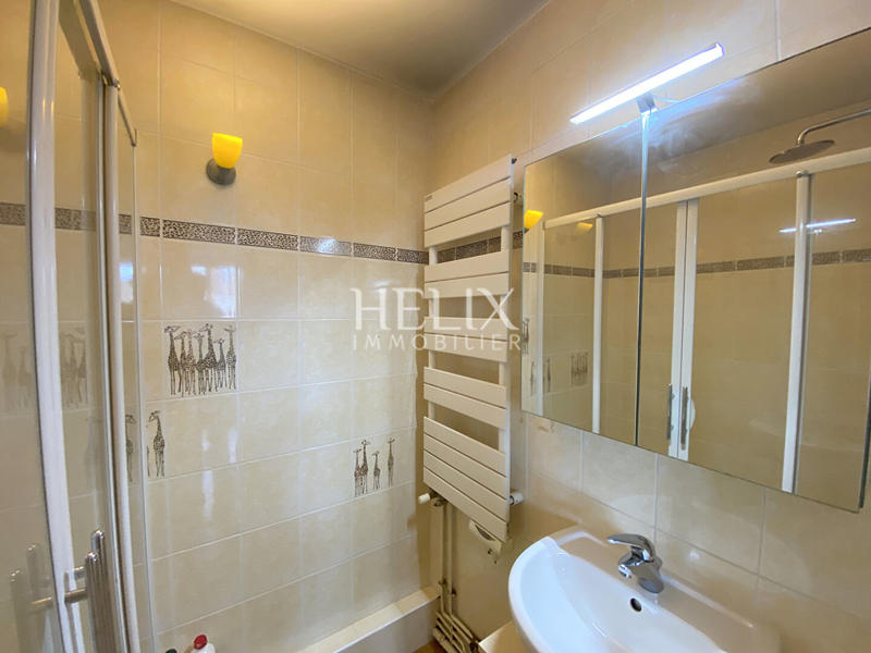 Appartement - 80 m² - 5 pièces