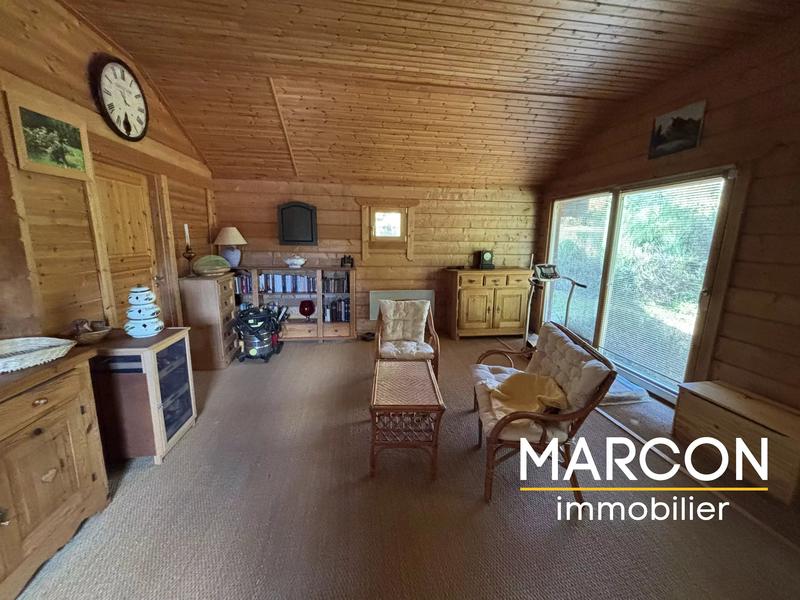 Maison - 213 m² - 4 pièces