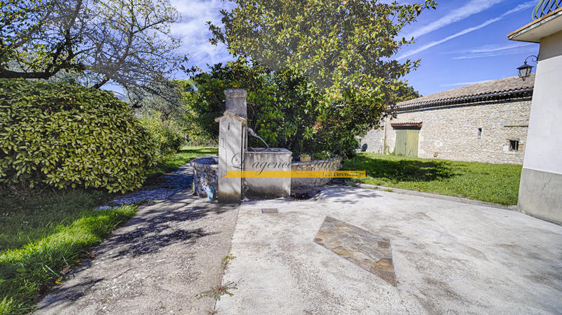 Maison - 293 m² - 13 pièces