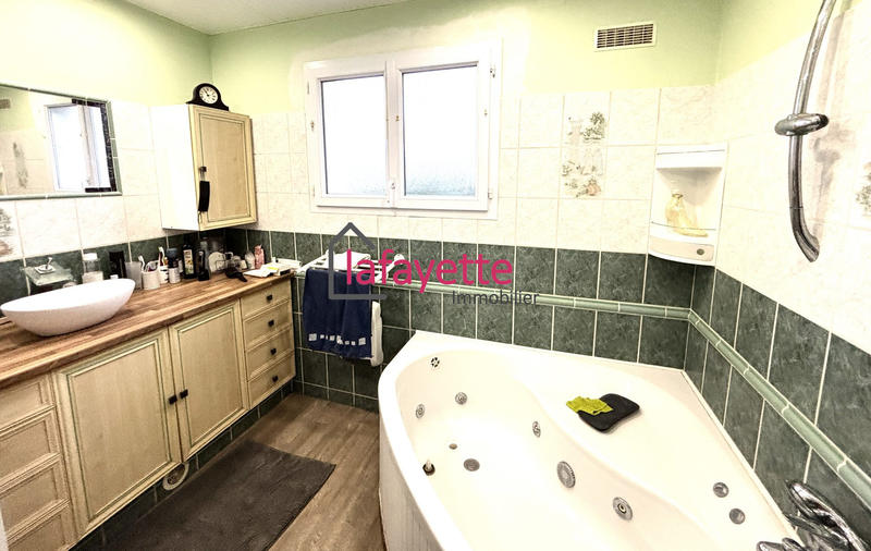 Maison - 191 m² - 6 pièces